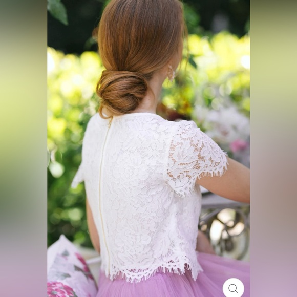 gorgeous lacy black cropped blouse ✨ - Picture 7 of 7